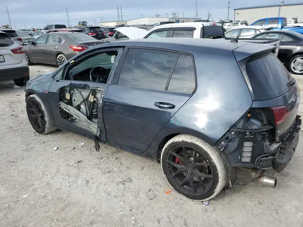 3VW5T7AU0KM023010 2019 VOLKSWAGEN GTI - Image 2