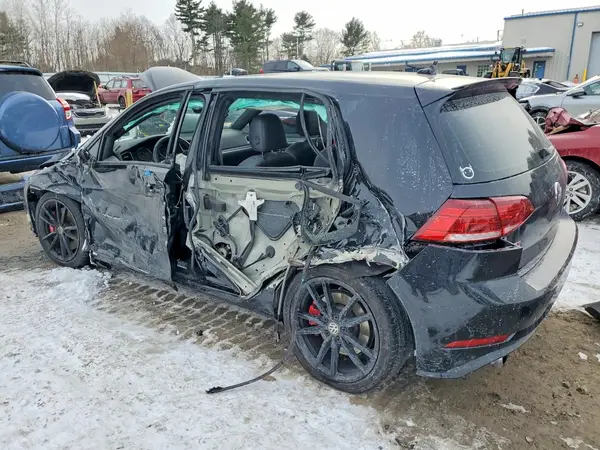 3VW5T7AU0MM004461 2021 VOLKSWAGEN GTI - Image 2