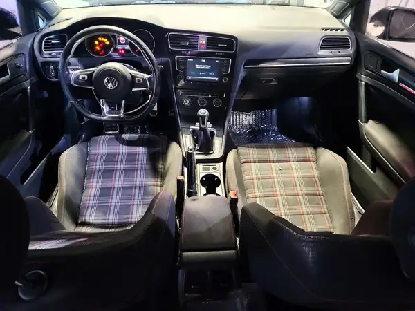 3VW5T7AU1GM024593 2016 VOLKSWAGEN GTI - Image 8