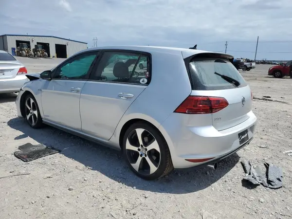3VW5T7AU1HM033005 2017 VOLKSWAGEN GTI - Image 2