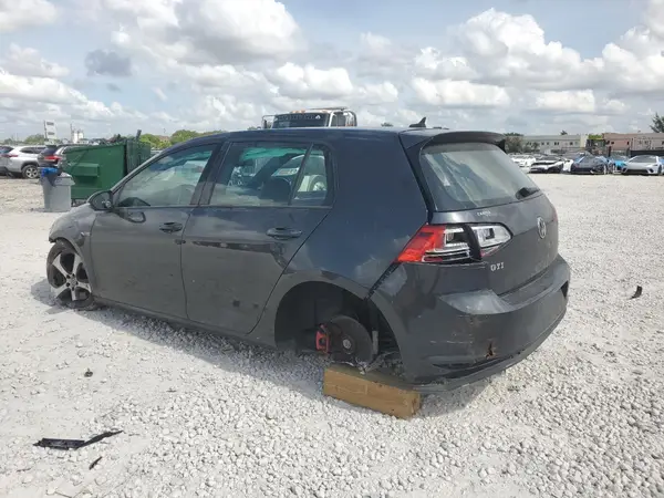 3VW5T7AU1HM044621 2017 VOLKSWAGEN GTI - Image 2