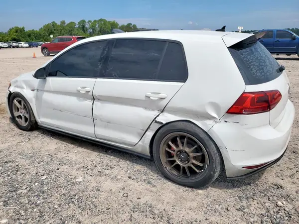 3VW5T7AU1HM051388 2017 VOLKSWAGEN GTI - Image 2