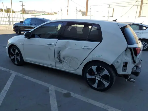 3VW5T7AU1HM076291 2017 VOLKSWAGEN GTI - Image 2