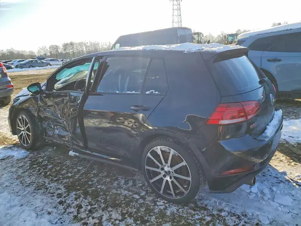 3VW5T7AU1KM014512 2019 VOLKSWAGEN GTI - Image 2