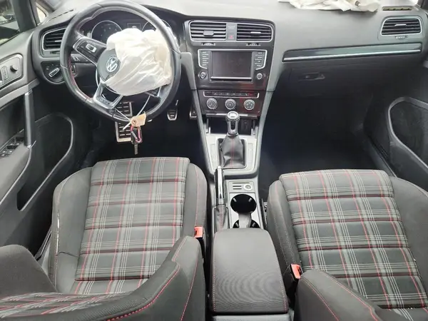 3VW5T7AU2GM041323 2016 VOLKSWAGEN GTI - Image 8