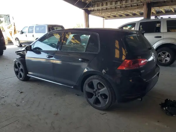 3VW5T7AU2HM002443 2017 VOLKSWAGEN GTI - Image 2
