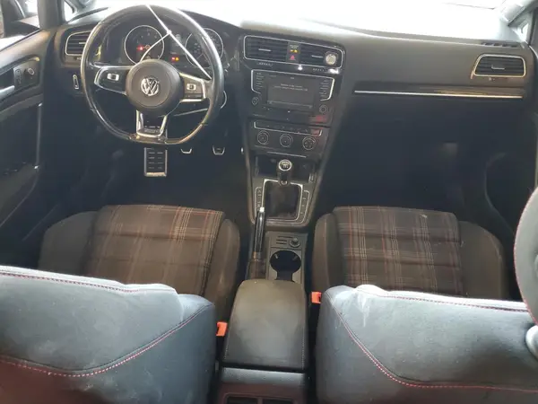 3VW5T7AU2HM002443 2017 VOLKSWAGEN GTI - Image 8
