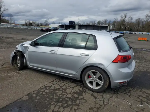 3VW5T7AU2HM003754 2017 VOLKSWAGEN GTI - Image 2