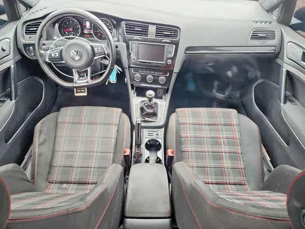 3VW5T7AU2HM074047 2017 VOLKSWAGEN GTI - Image 8