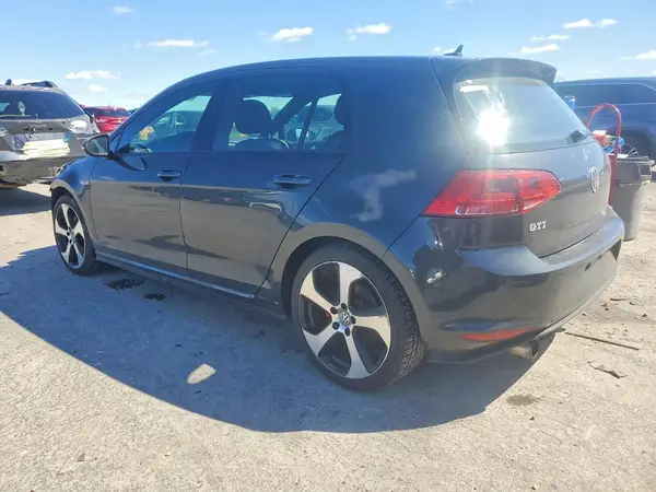 3VW5T7AU3GM038902 2016 VOLKSWAGEN GTI - Image 2