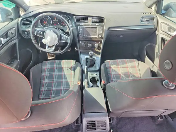 3VW5T7AU3GM039581 2016 VOLKSWAGEN GTI - Image 8