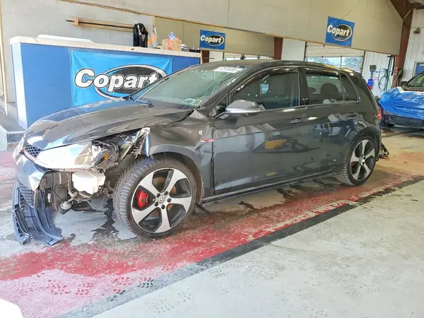 3VW5T7AU3HM014343 2017 VOLKSWAGEN GTI - Image 1