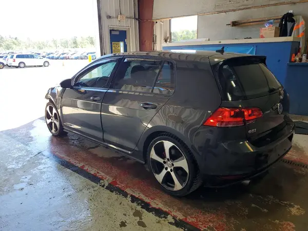3VW5T7AU3HM014343 2017 VOLKSWAGEN GTI - Image 2