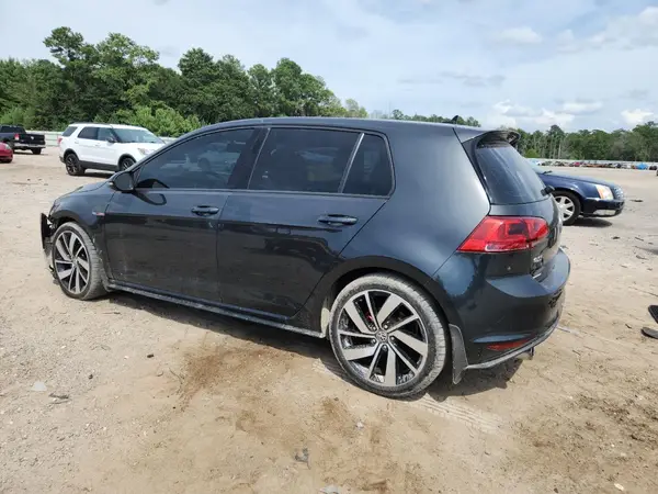 3VW5T7AU3HM014987 2017 VOLKSWAGEN GTI - Image 2