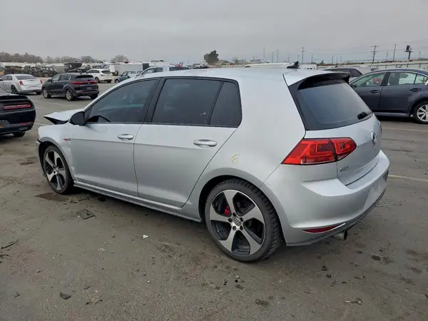 3VW5T7AU3HM019283 2017 VOLKSWAGEN GTI - Image 2