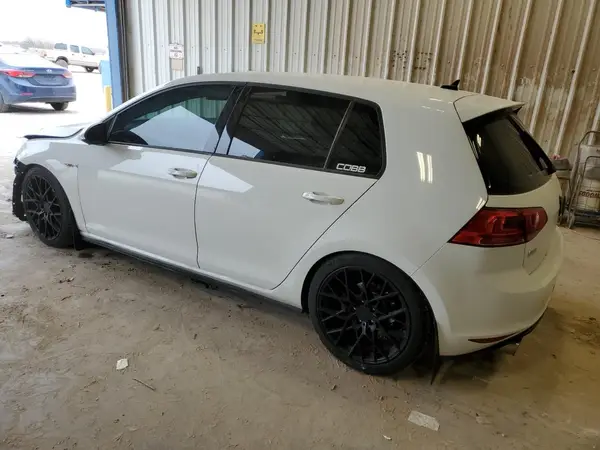 3VW5T7AU3HM027240 2017 VOLKSWAGEN GTI - Image 2
