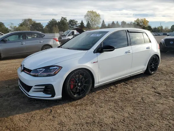 3VW5T7AU3KM015810 2019 VOLKSWAGEN GTI - Image 1