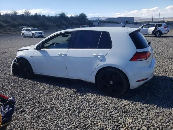 3VW5T7AU3LM001472 2020 VOLKSWAGEN GTI - Image 2