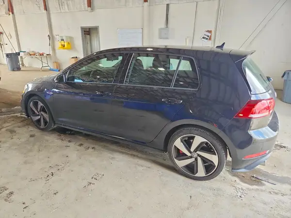 3VW5T7AU3MM009847 2021 VOLKSWAGEN GTI - Image 2