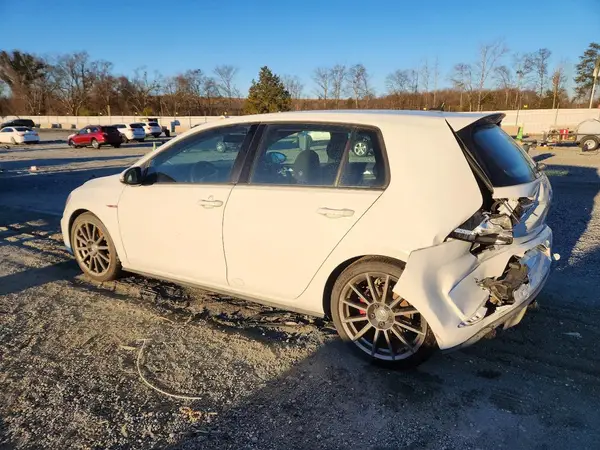 3VW5T7AU4HM050087 2017 VOLKSWAGEN GTI - Image 2
