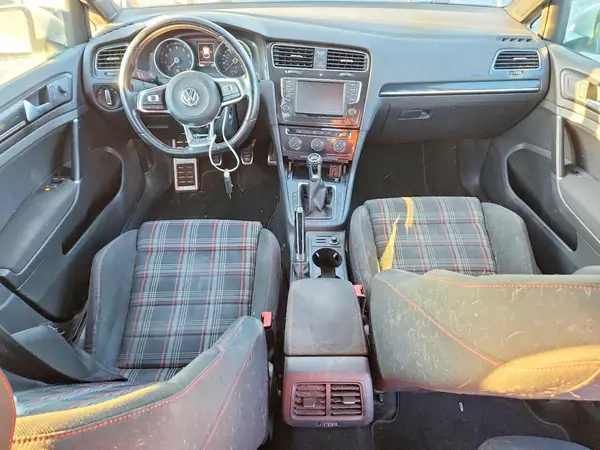 3VW5T7AU4HM050087 2017 VOLKSWAGEN GTI - Image 8