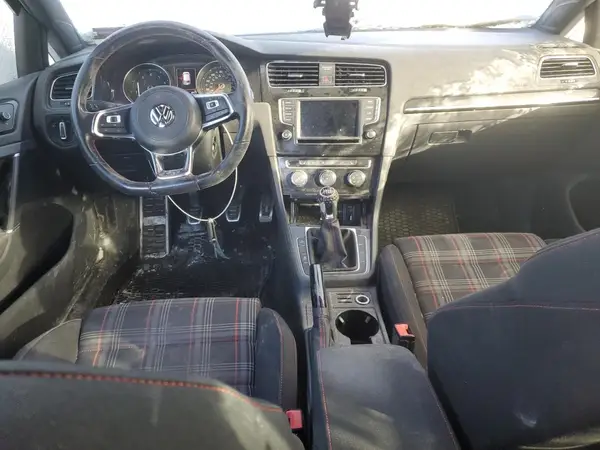 3VW5T7AU4HM051272 2017 VOLKSWAGEN GTI - Image 8