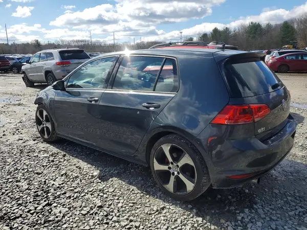 3VW5T7AU4HM065530 2017 VOLKSWAGEN GTI - Image 2