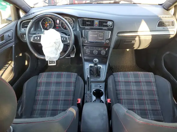 3VW5T7AU4HM071280 2017 VOLKSWAGEN GTI - Image 8
