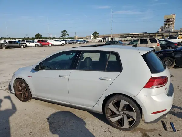 3VW5T7AU4KM022104 2019 VOLKSWAGEN GTI - Image 2