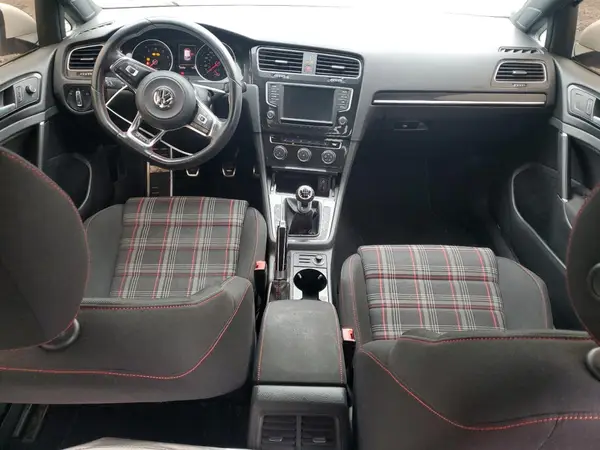 3VW5T7AU5GM057645 2016 VOLKSWAGEN GTI - Image 8