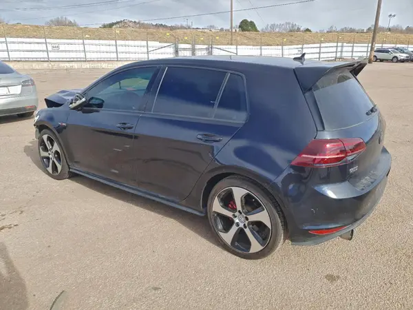 3VW5T7AU5GM062733 2016 VOLKSWAGEN GTI - Image 2