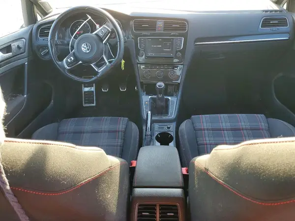 3VW5T7AU5HM045500 2017 VOLKSWAGEN GTI - Image 8