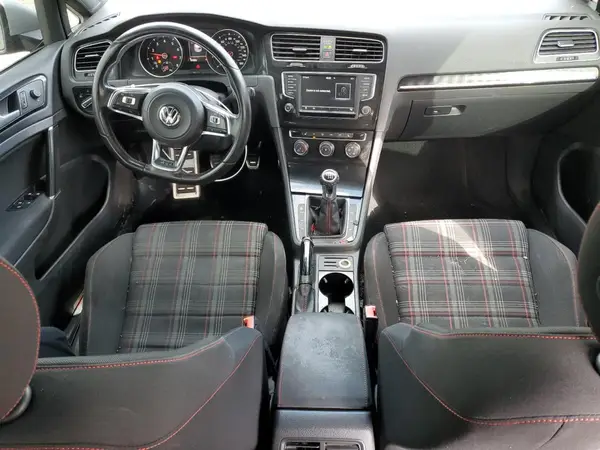 3VW5T7AU6GM060067 2016 VOLKSWAGEN GTI - Image 8