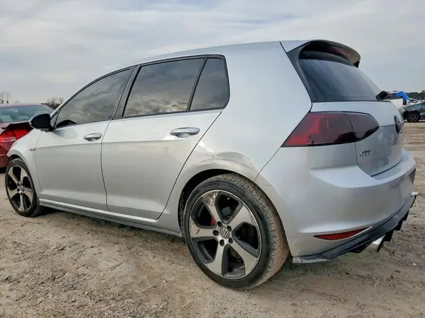 3VW5T7AU6GM065916 2016 VOLKSWAGEN GTI - Image 2