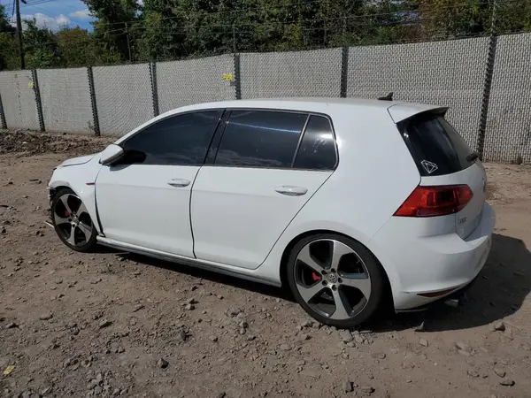 3VW5T7AU6HM037194 2017 VOLKSWAGEN GTI - Image 2