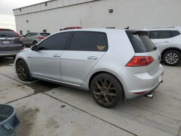 3VW5T7AU6HM058918 2017 VOLKSWAGEN GTI - Image 2