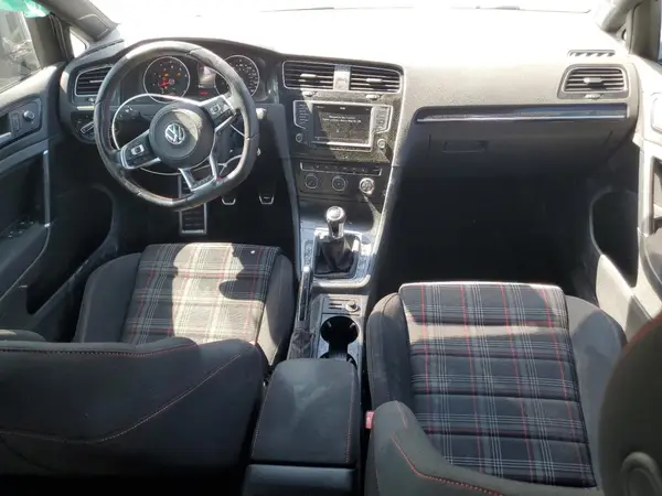 3VW5T7AU6HM073077 2017 VOLKSWAGEN GTI - Image 8