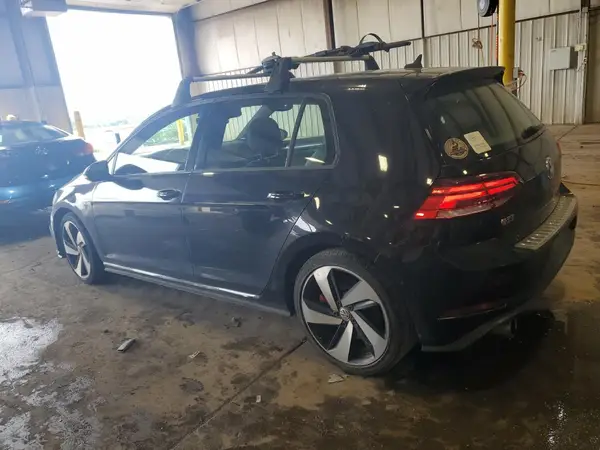 3VW5T7AU6KM023724 2019 VOLKSWAGEN GTI - Image 2