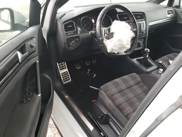 3VW5T7AU7HM069684 2017 VOLKSWAGEN GTI - Image 8