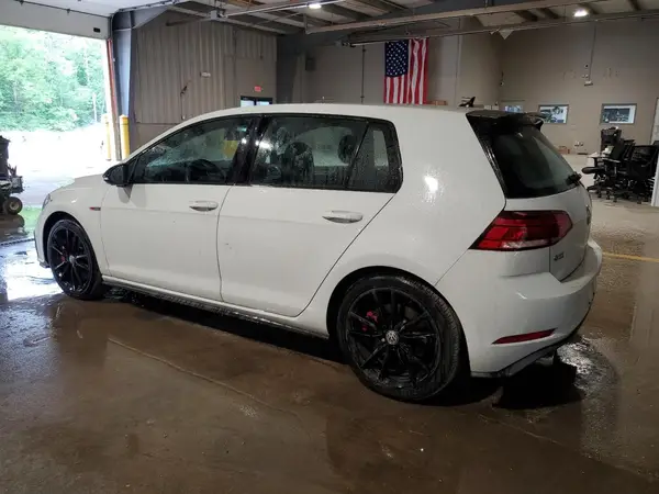 3VW5T7AU7KM010447 2019 VOLKSWAGEN GTI - Image 2