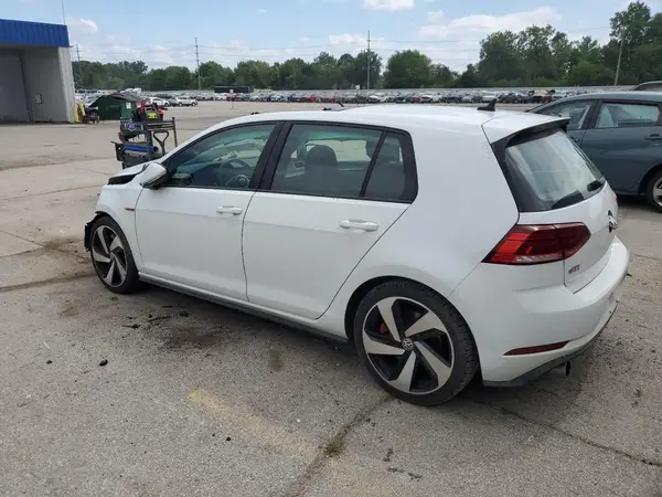 3VW5T7AU7KM033906 2019 VOLKSWAGEN GTI - Image 2
