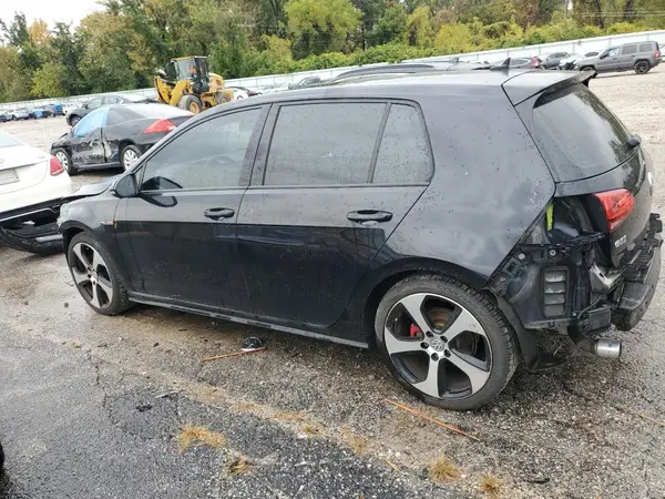 3VW5T7AU8GM015843 2016 VOLKSWAGEN GTI - Image 2