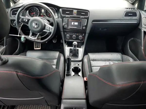 3VW5T7AU8GM015843 2016 VOLKSWAGEN GTI - Image 8