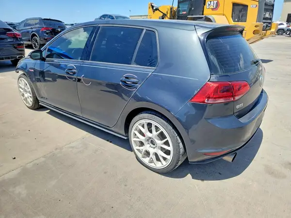 3VW5T7AU8HM001135 2017 VOLKSWAGEN GTI - Image 2