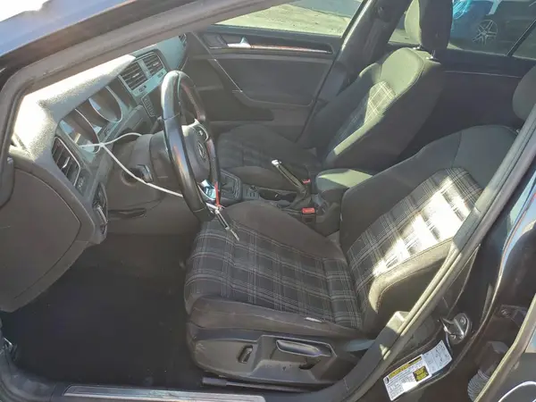 2017 VOLKSWAGEN GTI auction photo 7