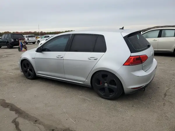 3VW5T7AU8HM060640 2017 VOLKSWAGEN GTI - Image 2