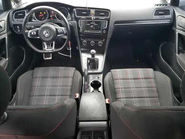 3VW5T7AU8HM060640 2017 VOLKSWAGEN GTI - Image 8