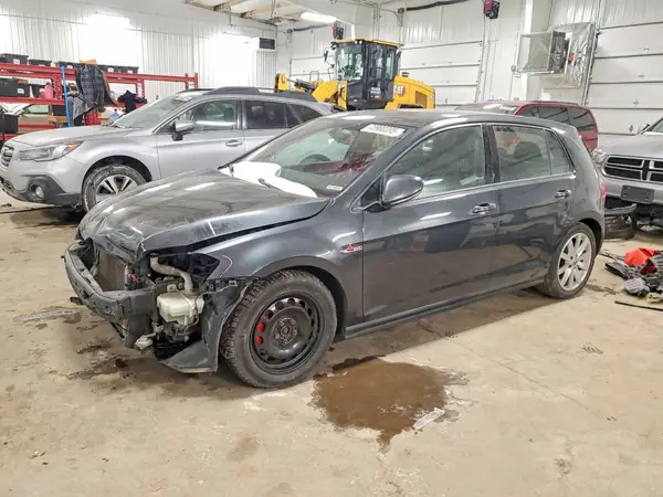 3VW5T7AU9GM039875 2016 VOLKSWAGEN GTI - Image 1