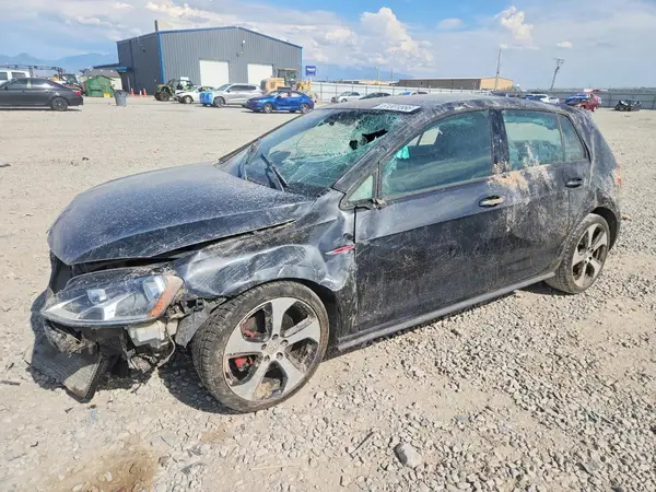 3VW5T7AU9HM009065 2017 VOLKSWAGEN GTI - Image 1