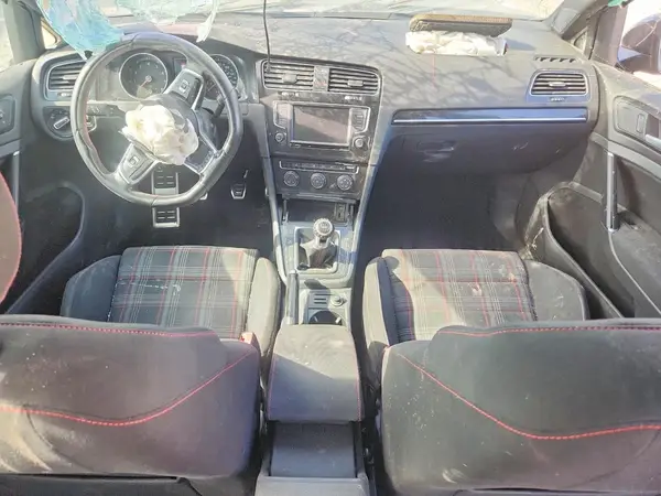 3VW5T7AU9HM009065 2017 VOLKSWAGEN GTI - Image 8